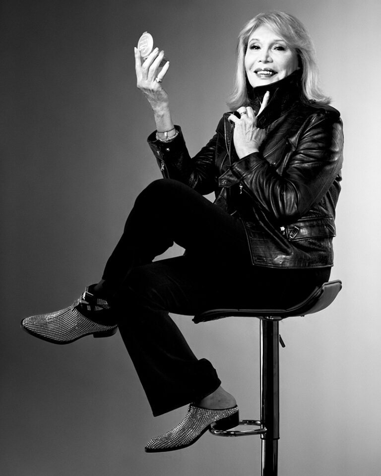 Amanda - 4x5 - 2nd Look - 2-Modifica